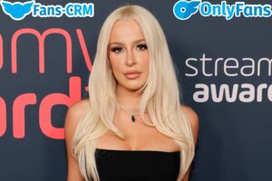 tana mongeau nude